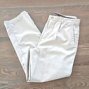 Men's X.C.O Columbia Sportswear pants.